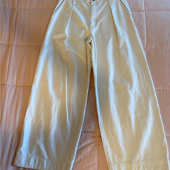 Banana Republic Women’s High Rise Wide Leg Relaxed Jeans in Off White - Picture 1 of 4